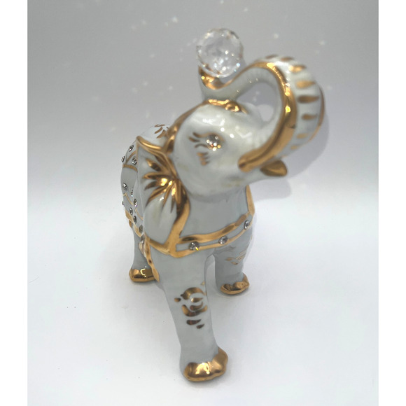 Vintage Capodimonte figurine Elephant with Big Swarovski Crystal Ball Holding - Picture 6 of 16